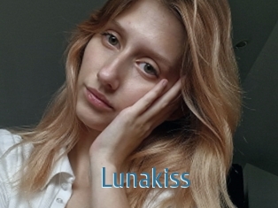 Lunakiss