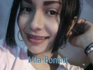 Mia_Bonnet