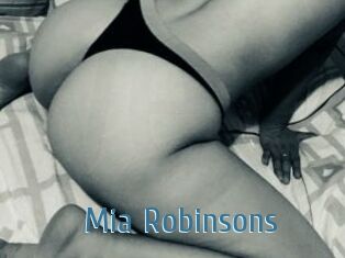 Mia_Robinsons