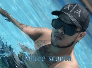 Mikee_scooth