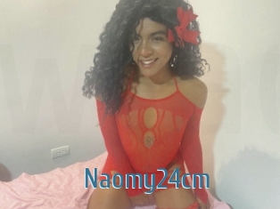 Naomy24cm