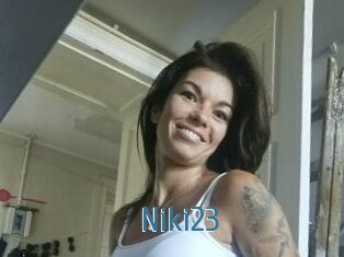 Niki23